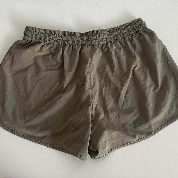 Aritzia TNA Ayali Running Short (Tan) - Picture 4 of 5